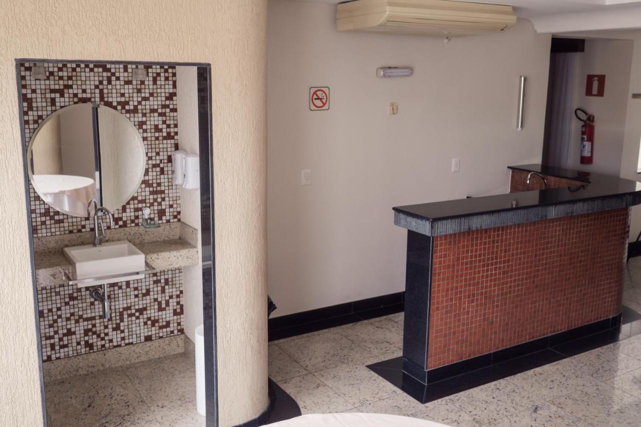 Ibituruna Center Hotel Governador Valadares Eksteriør bilde